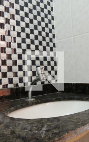 Casa à venda com 81m², 3 quartos e 1 vagaBanheiro Social