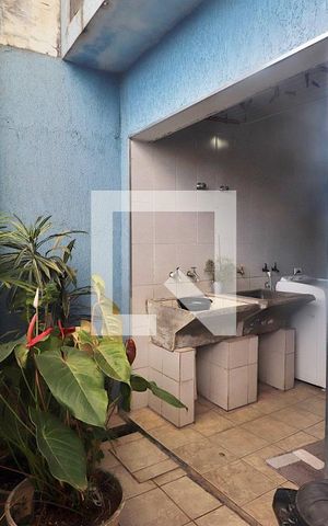 Casa à venda com 235m², 3 quartos e 4 vagasÁrea de Serviço