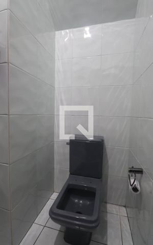 Casa à venda com 235m², 3 quartos e 4 vagasBanheiro 1