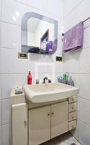 Casa à venda com 235m², 3 quartos e 4 vagasBanheiro 2