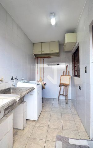 Casa à venda com 235m², 3 quartos e 4 vagasÁrea de Serviço