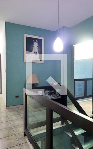 Casa à venda com 235m², 3 quartos e 4 vagasCorredor