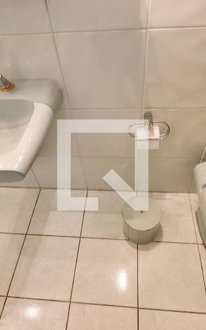 Casa à venda com 235m², 3 quartos e 4 vagasBanheiro do Quarto 1 - Suíte