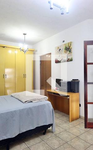 Casa à venda com 235m², 3 quartos e 4 vagasQuarto 1 - Suíte