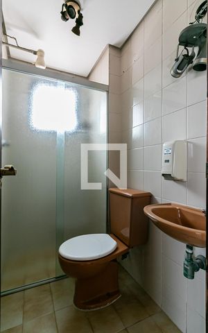 Apartamento para alugar com 122m², 3 quartos e 2 vagasBanheiro de Serviço