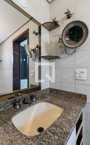 Apartamento para alugar com 122m², 3 quartos e 2 vagasBanheiro da Suíte