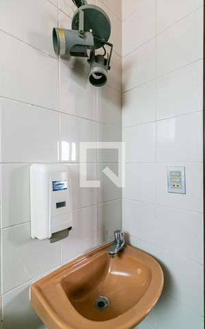 Apartamento para alugar com 122m², 3 quartos e 2 vagasBanheiro de Serviço