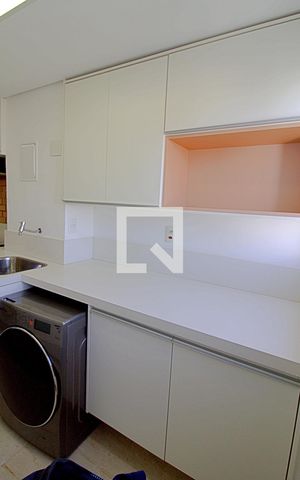 Apartamento à venda com 92m², 2 quartos e 2 vagas Apartamento à venda com 92m², 2 quartos e 2 vagasÁrea de Serviço