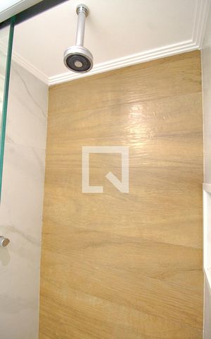 Apartamento à venda com 92m², 2 quartos e 2 vagas Apartamento à venda com 92m², 2 quartos e 2 vagasBanheiro da Suíte 2