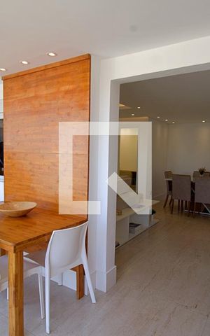 Apartamento à venda com 92m², 2 quartos e 2 vagas Apartamento à venda com 92m², 2 quartos e 2 vagasVaranda gourmet