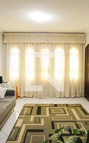 Casa à venda com 151m², 3 quartos e 2 vagasSala