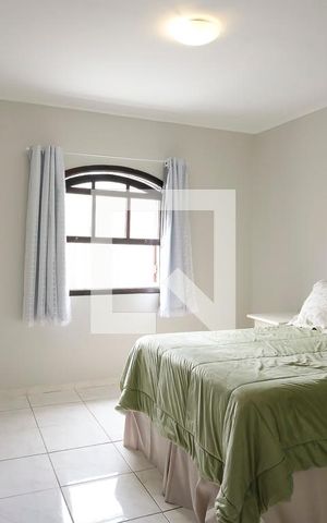 Casa à venda com 151m², 3 quartos e 2 vagasQuarto 1