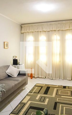 Casa à venda com 151m², 3 quartos e 2 vagasSala