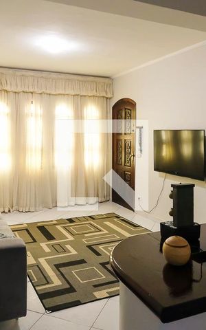 Casa à venda com 151m², 3 quartos e 2 vagasSala