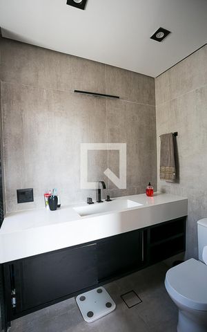 Apartamento à venda com 180m², 1 quarto e 3 vagas Apartamento à venda com 180m², 1 quarto e 3 vagasBanheiro da Suíte