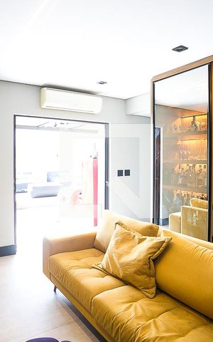 Apartamento à venda com 180m², 1 quarto e 3 vagas Apartamento à venda com 180m², 1 quarto e 3 vagasSala 1