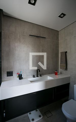 Apartamento à venda com 180m², 1 quarto e 3 vagas Apartamento à venda com 180m², 1 quarto e 3 vagasBanheiro da Suíte