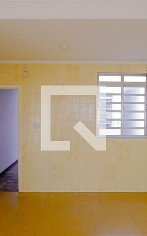 Casa à venda com 280m², 5 quartos e 2 vagas Casa à venda com 280m², 5 quartos e 2 vagasCozinha