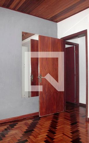 Casa à venda com 100m², 3 quartos e 4 vagasQuarto 2