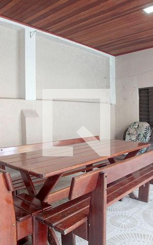 Casa à venda com 100m², 3 quartos e 4 vagasVaranda com Churrasqueira