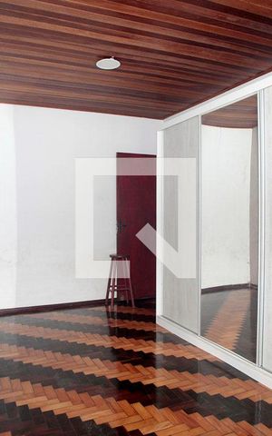 Casa à venda com 100m², 3 quartos e 4 vagasQuarto 1