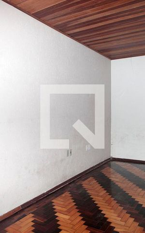 Casa à venda com 100m², 3 quartos e 4 vagasQuarto 1