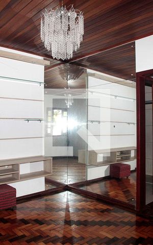 Casa à venda com 100m², 3 quartos e 4 vagasSala