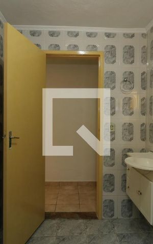 Casa para alugar com 195m², 3 quartos e 6 vagasBanheiro 2