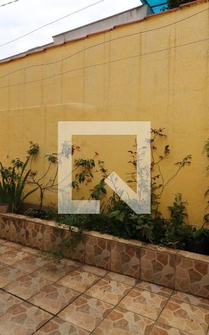 Casa para alugar com 195m², 3 quartos e 6 vagasQuintal
