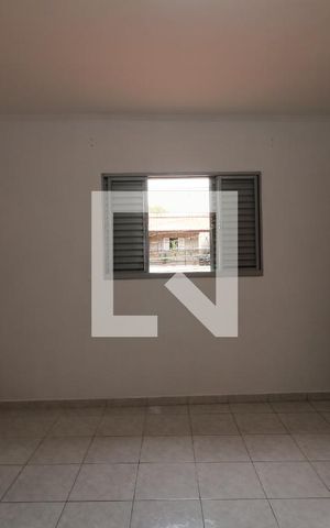 Casa para alugar com 195m², 3 quartos e 6 vagasSuite