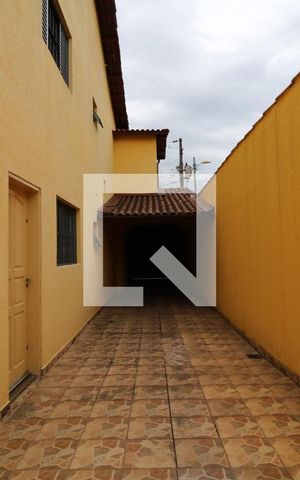 Casa para alugar com 195m², 3 quartos e 6 vagasQuintal