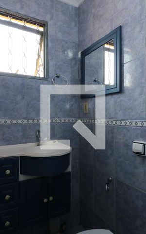 Casa para alugar com 195m², 3 quartos e 6 vagasBanheiro da Suite