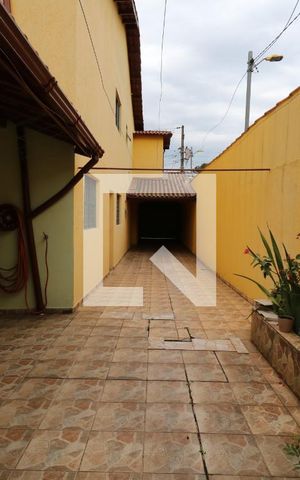 Casa para alugar com 195m², 3 quartos e 6 vagasQuintal