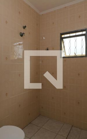 Casa para alugar com 195m², 3 quartos e 6 vagasBanheiro 1