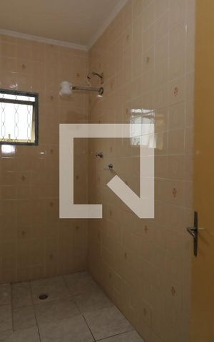 Casa para alugar com 195m², 3 quartos e 6 vagasBanheiro 1