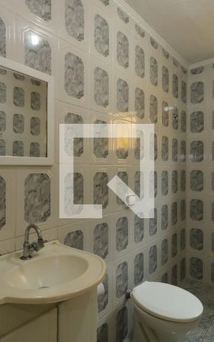 Casa para alugar com 195m², 3 quartos e 6 vagasBanheiro 2