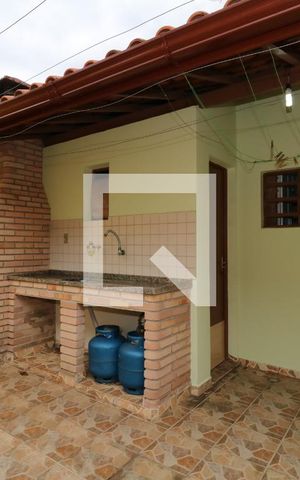 Casa para alugar com 195m², 3 quartos e 6 vagasQuintal