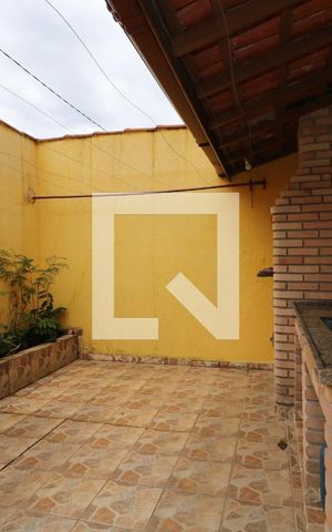 Casa para alugar com 195m², 3 quartos e 6 vagasQuintal