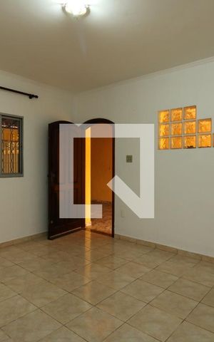 Casa para alugar com 195m², 3 quartos e 6 vagasSala