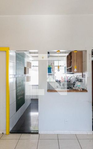 Casa à venda com 68m², 2 quartos e sem vagaSala 
