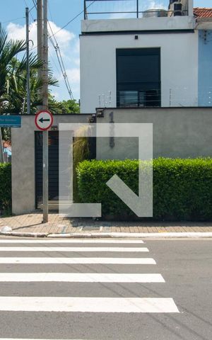 Casa à venda com 200m², 2 quartos e 2 vagasFachada