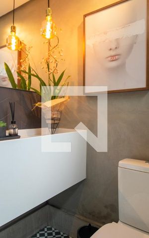 Casa à venda com 200m², 2 quartos e 2 vagasLavabo