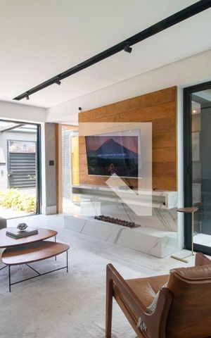 Casa à venda com 200m², 2 quartos e 2 vagasSala