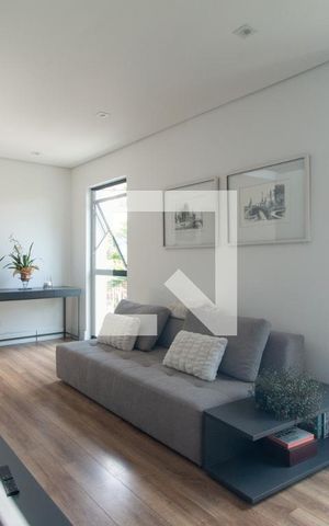 Casa à venda com 200m², 2 quartos e 2 vagasSala