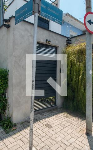 Casa à venda com 200m², 2 quartos e 2 vagasFachada