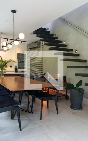 Casa à venda com 200m², 2 quartos e 2 vagasSala de Jantar