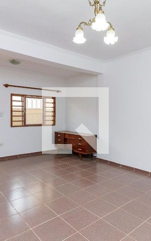 Casa para alugar com 75m², 2 quartos e 1 vaga Casa para alugar com 75m², 2 quartos e 1 vagaSala