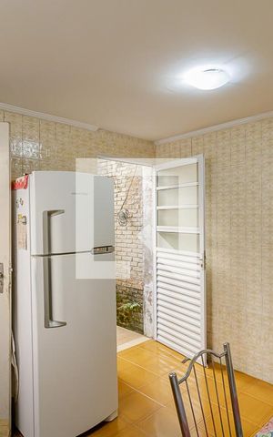 Casa à venda com 250m², 3 quartos e 2 vagas Casa à venda com 250m², 3 quartos e 2 vagasCozinha