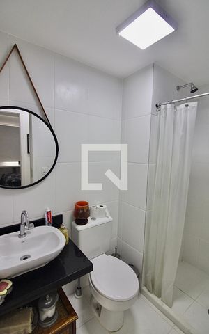 Apartamento à venda com 65m², 2 quartos e 1 vaga Apartamento à venda com 65m², 2 quartos e 1 vagaBanheiro Social