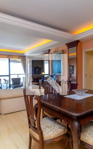 Apartamento à venda com 170m², 4 quartos e 2 vagas Apartamento à venda com 170m², 4 quartos e 2 vagasSala
